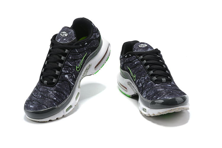 Nike Air Max Plus Essential Crater Green