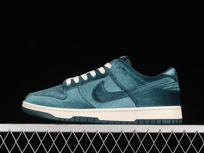 Nike Dunk Low Velvet Teal