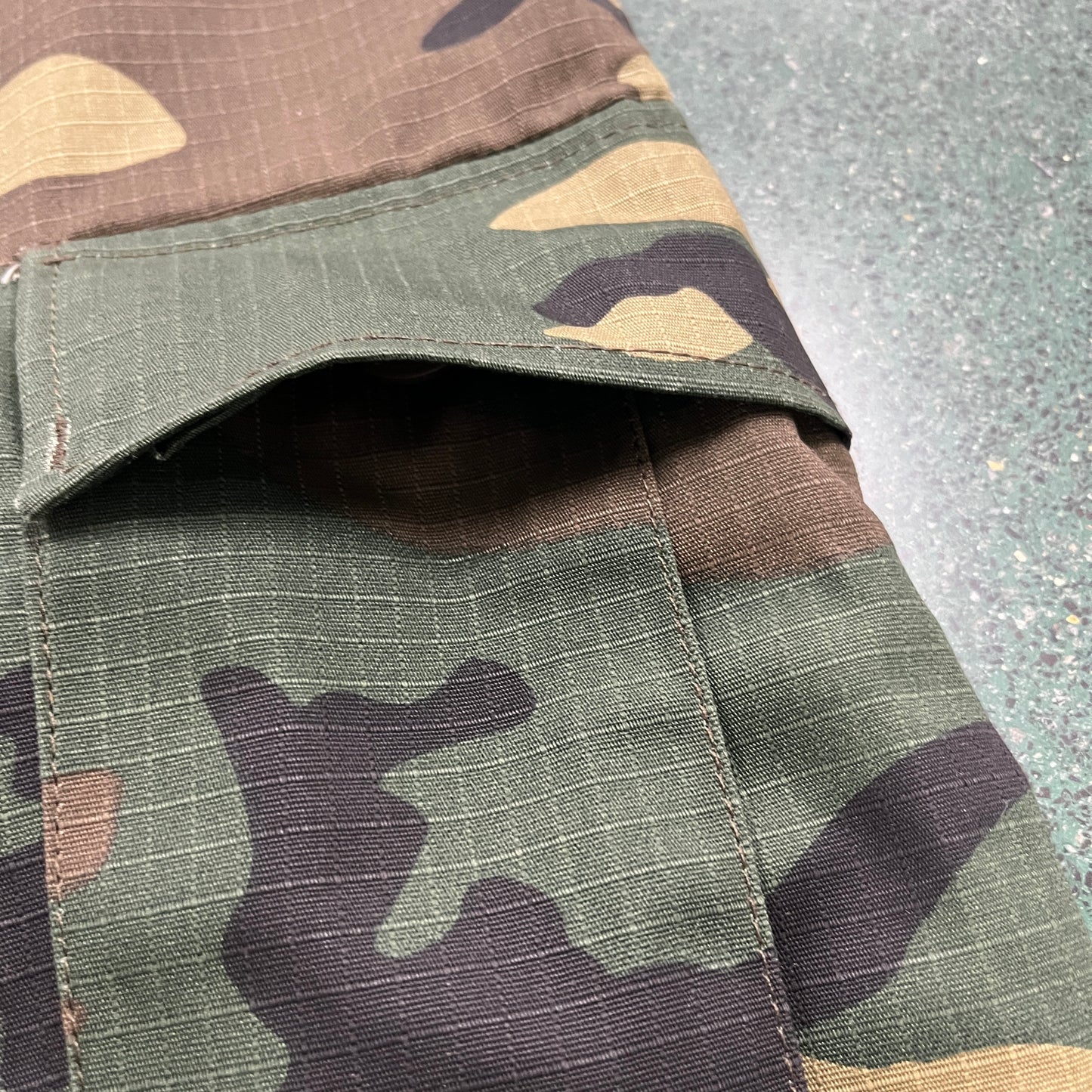 Corteiz Guerillaz Cargo Pants Woodland Camo