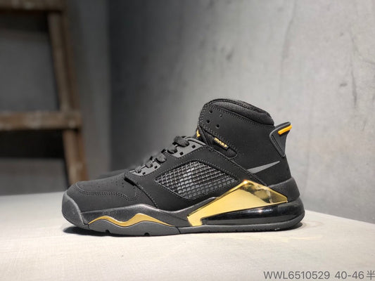 Jordan Mars 270 Black Gold