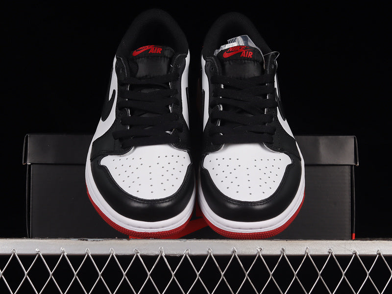 Jordan 1 Retro Low Black Toe