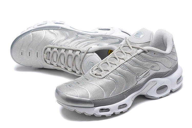 Nike Air Max Plus Metallic Silver