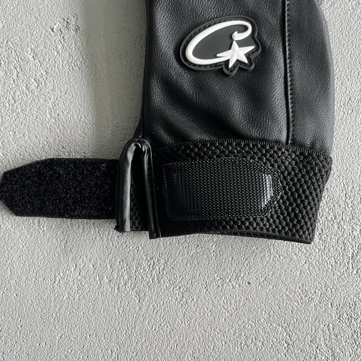 Corteiz Leather Gloves Black