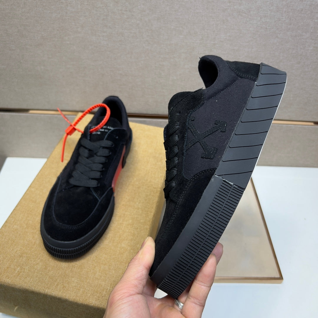 Off-White Vulc Low Black