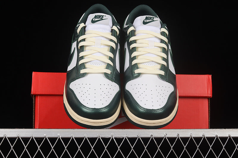 Nike Dunk Low Vintage Green