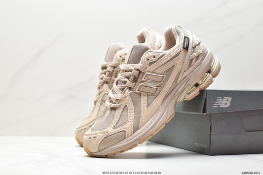 New Balance 1906R Cordura Desert Tan