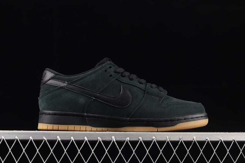 Nike SB Dunk Low Black Gum