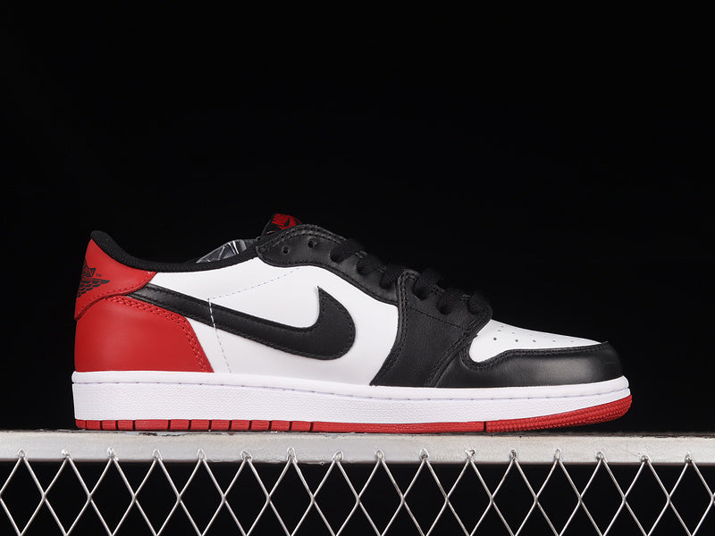 Jordan 1 Retro Low Black Toe