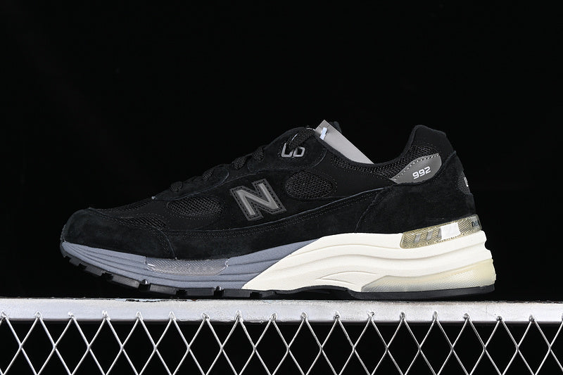 New Balance 992 Black Grey