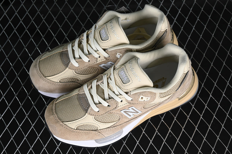 New Balance 992 Tan