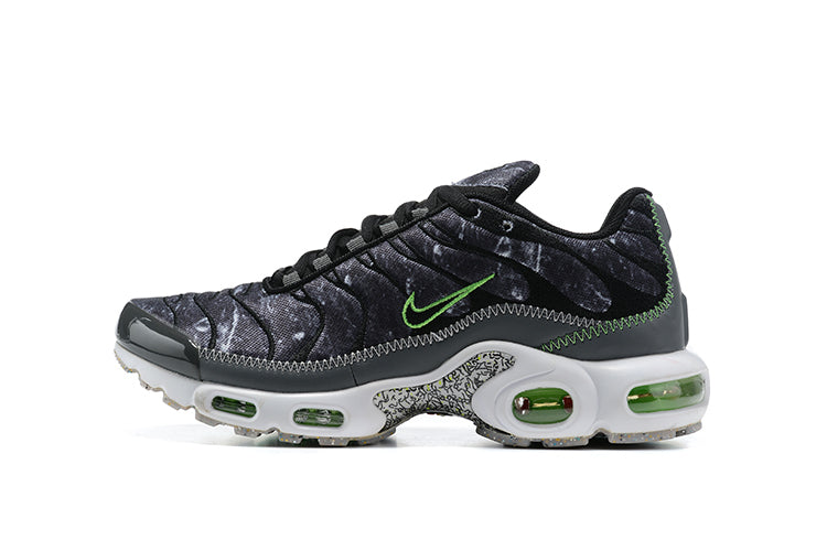 Nike Air Max Plus Essential Crater Green