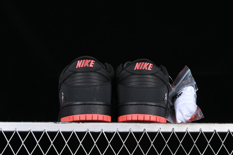 Nike SB Dunk Low Black Pigeon